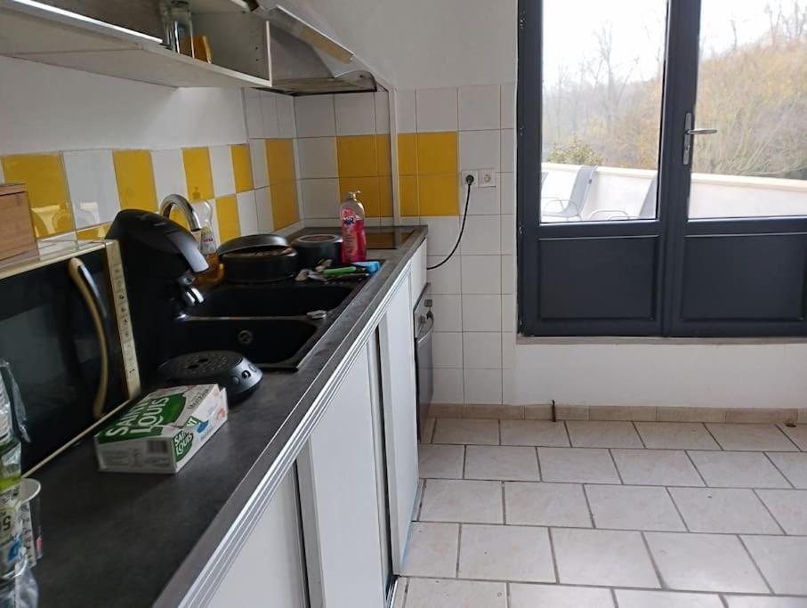 Agreable Maison Avec Parking Gratuit Apartment Amiens Exterior foto