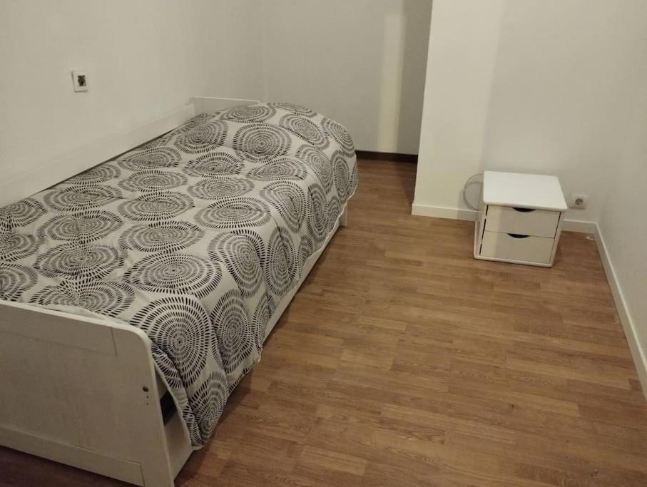 Agreable Maison Avec Parking Gratuit Apartment Amiens Exterior foto